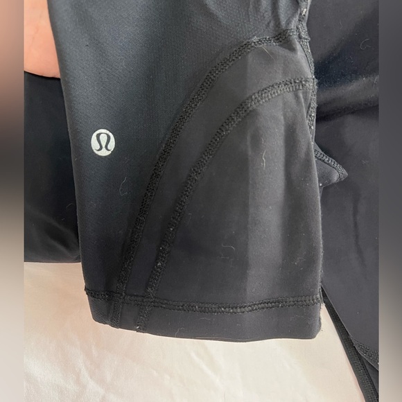 Lululemon Solid Black Wunder Under Cropped Leggings - Picture 3 of 7